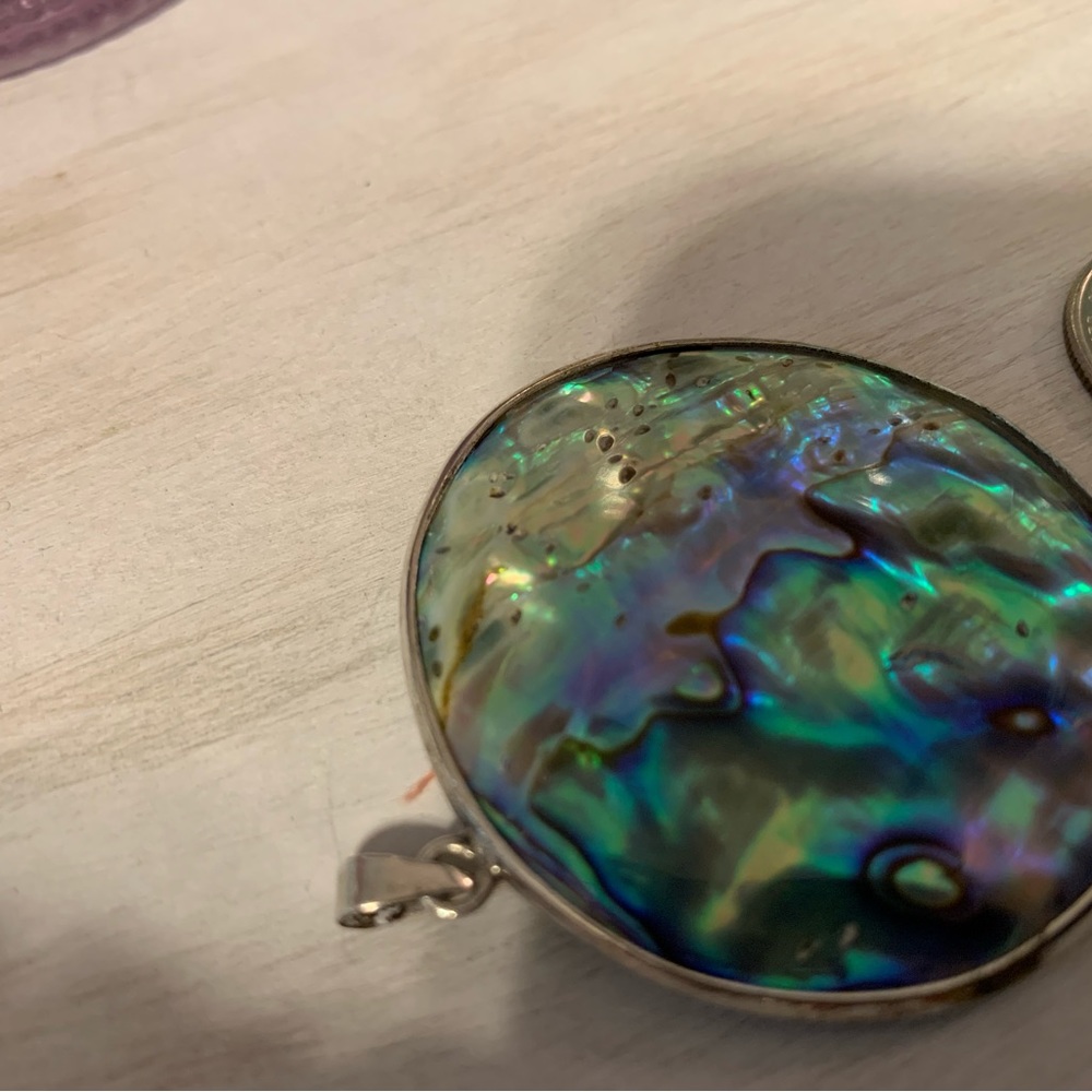 Sterling Silver & Seashell Pendant - image 5